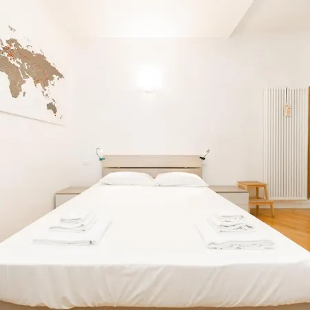Centro Di Bologna, Casa Con Balcone E Design